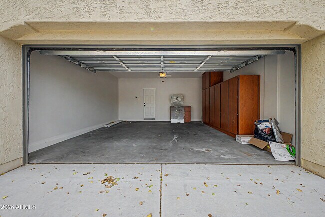 Building Photo - 3113 E Chisum Ln