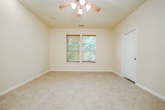 Building Photo - 20127 Jasper Oaks Dr