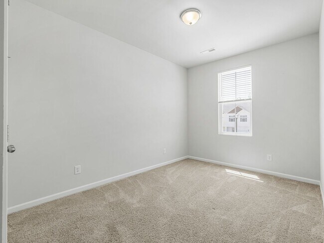 Building Photo - 408 Blockade Shl Ln