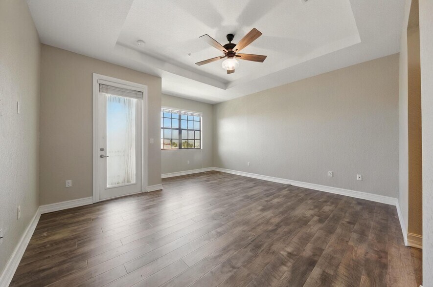 Building Photo - 11514 SW 13th Ct