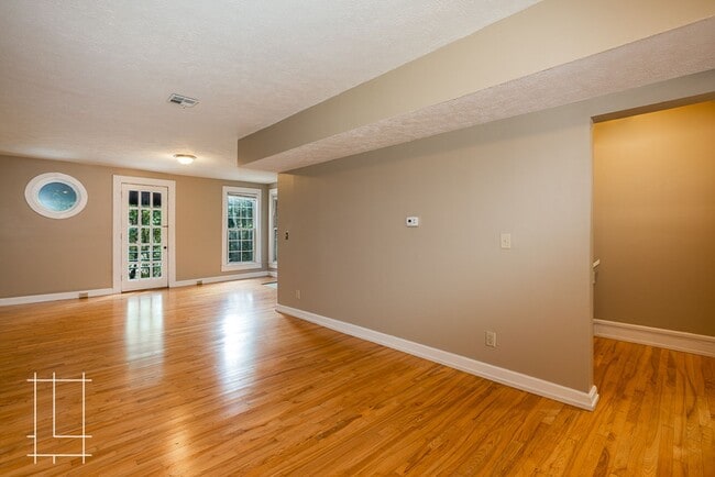 Interior Photo - Neil House