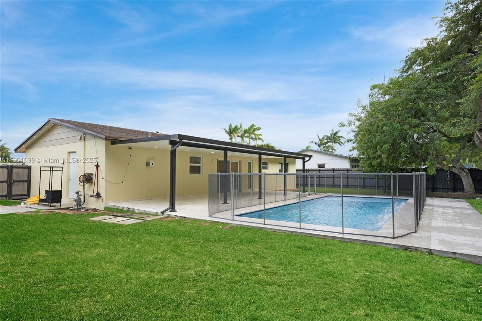 Building Photo - 10440 SW 126th Ave