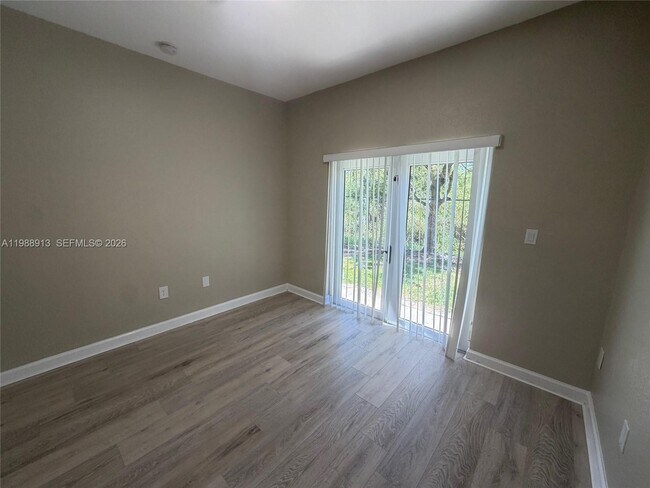 Building Photo - 2637 SE 16th Terrace