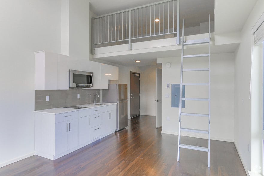 Loft Studio - 328 SF - The Stax