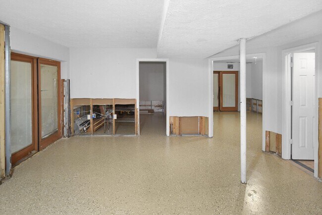 Building Photo - 149 Windcliff Rd