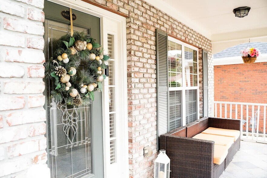 Building Photo - 4433 Pond Edge Rd