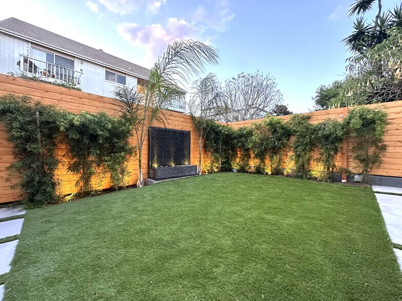 Building Photo - 36 Paloma Ave