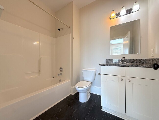 Building Photo - 1268 College St