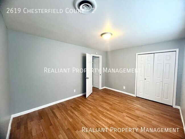 Building Photo - 2619 Chesterfield Ct