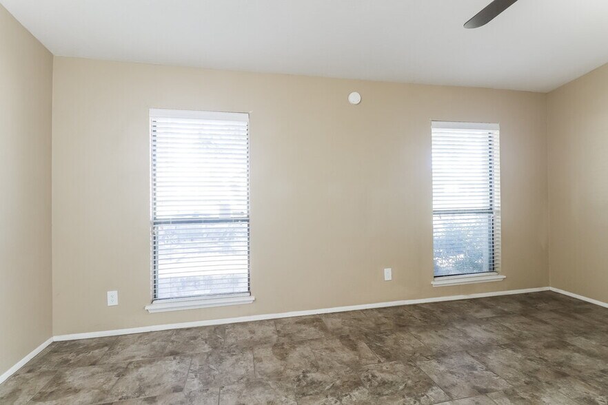Building Photo - 7522 Christie Ln