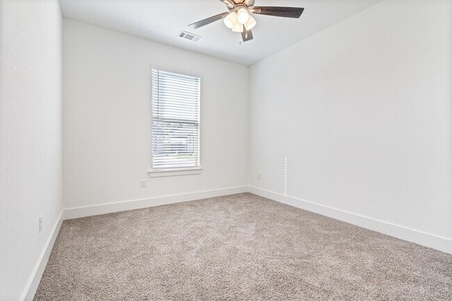 Building Photo - 7004 SW Basswood Ave