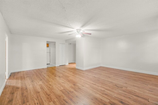 Building Photo - 7520 Hornwood Dr