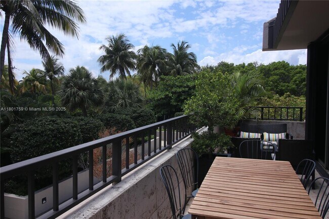 Building Photo - 201 Crandon Blvd