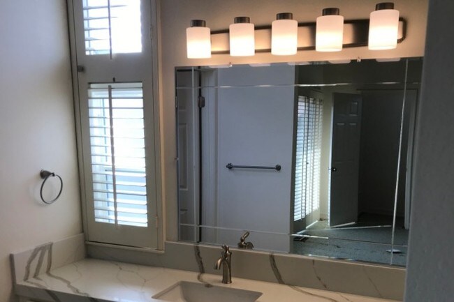 Upstairs Bathroom - 310 Corsair Way