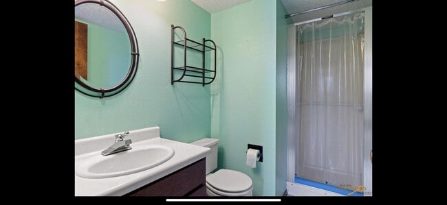 Building Photo - 3 Bedroom, 3 Bathroom Home for Rent