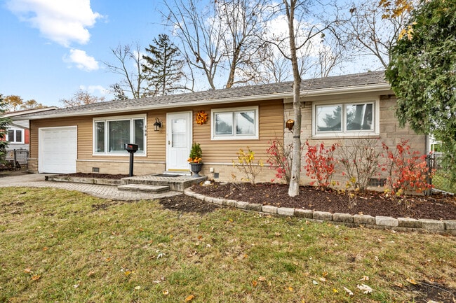 Building Photo - 198 Shadywood Ln