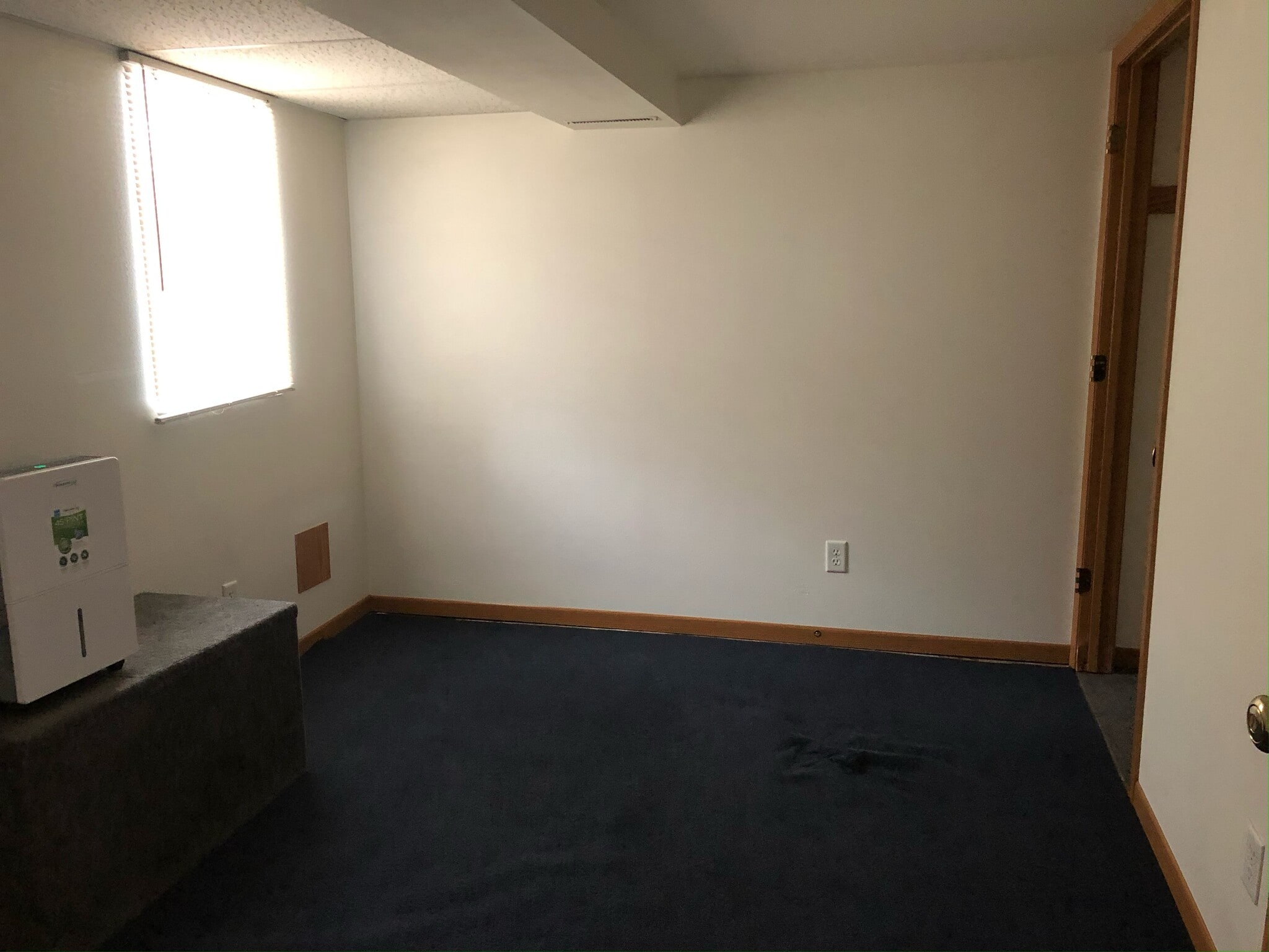 Building Photo - 410 Malin St