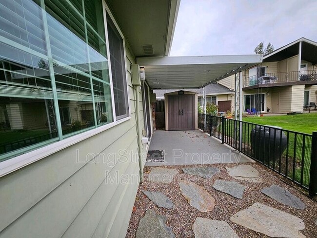 Building Photo - 1814 NE 19th St