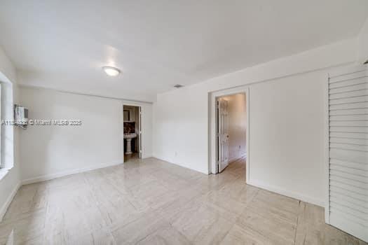 Building Photo - 1350 NE 149th St