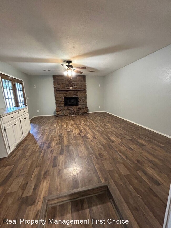 Building Photo - 2 br, 1.5 bath House - 905 N 48th Street