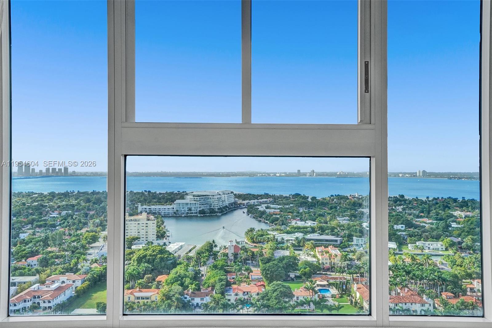 Building Photo - 4775 Collins Ave