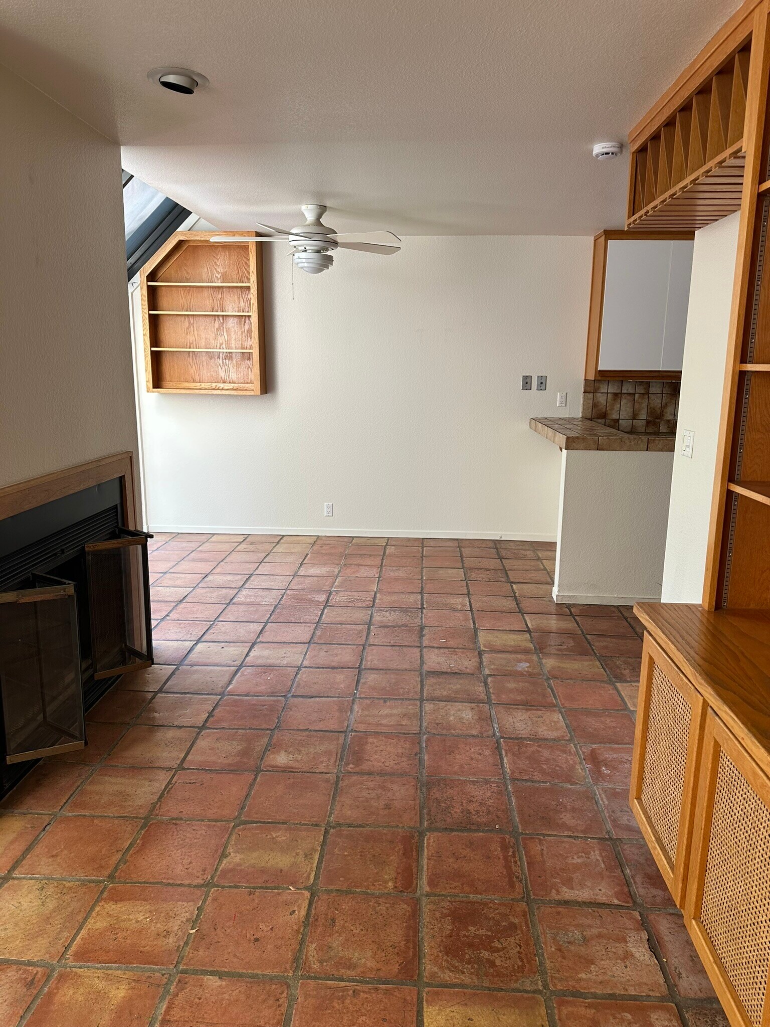 Building Photo - 909 Alvarado Ave