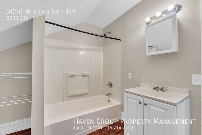 Building Photo - 2050 W 83rd St