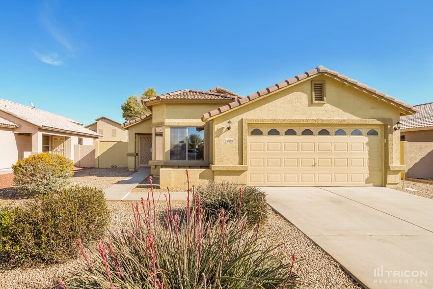 Primary Photo - 24818 W Huntington Dr