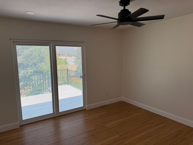 Building Photo - Stunning Cheyenne Mountain 4 Bedroom Home