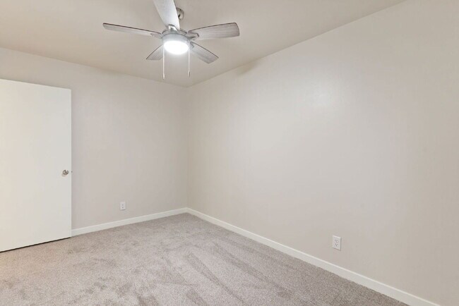 Building Photo - 1220 Janes Ln