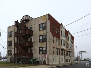 Building Photo - Western One Apartments
