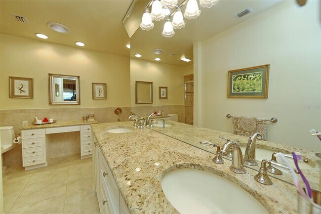 Building Photo - 5728 Doral Dr