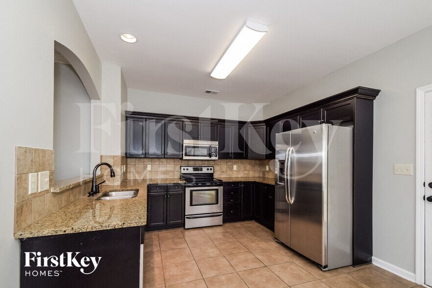 Building Photo - 5573 Timber Leaf Trail