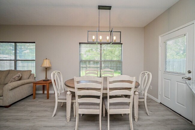 Building Photo - 10607 Criswell Dr