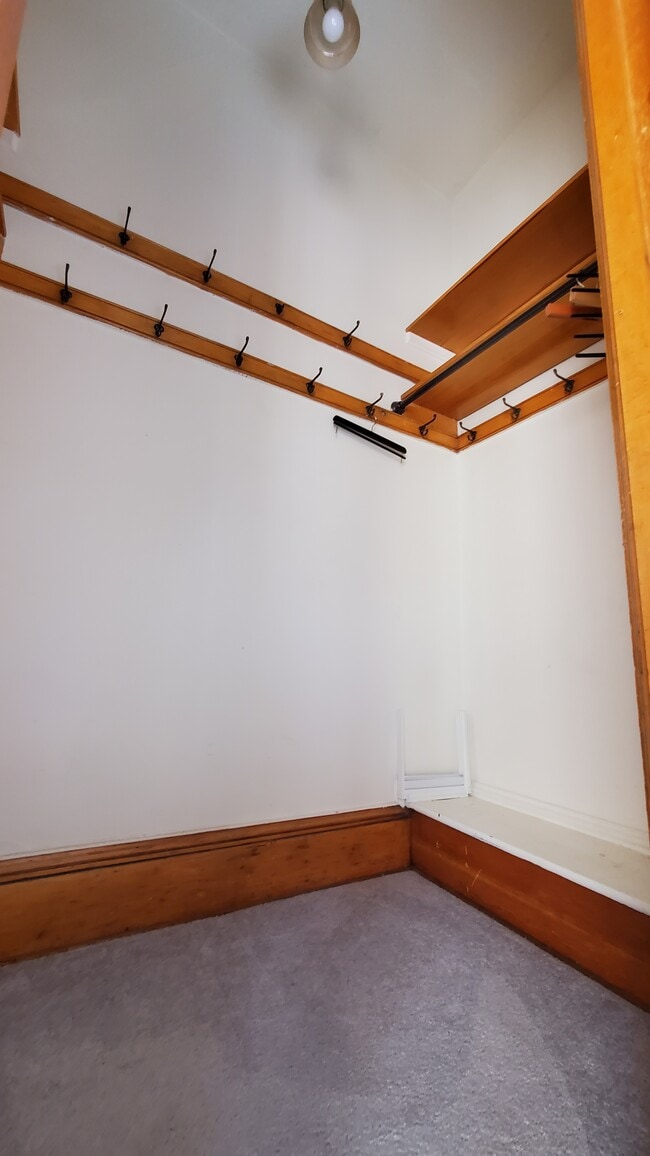 Building Photo - 57 Park St