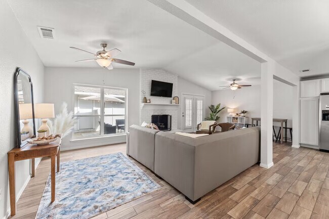 Building Photo - 2018 Sandy Trail