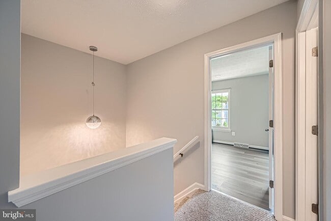 Building Photo - 824 Century St