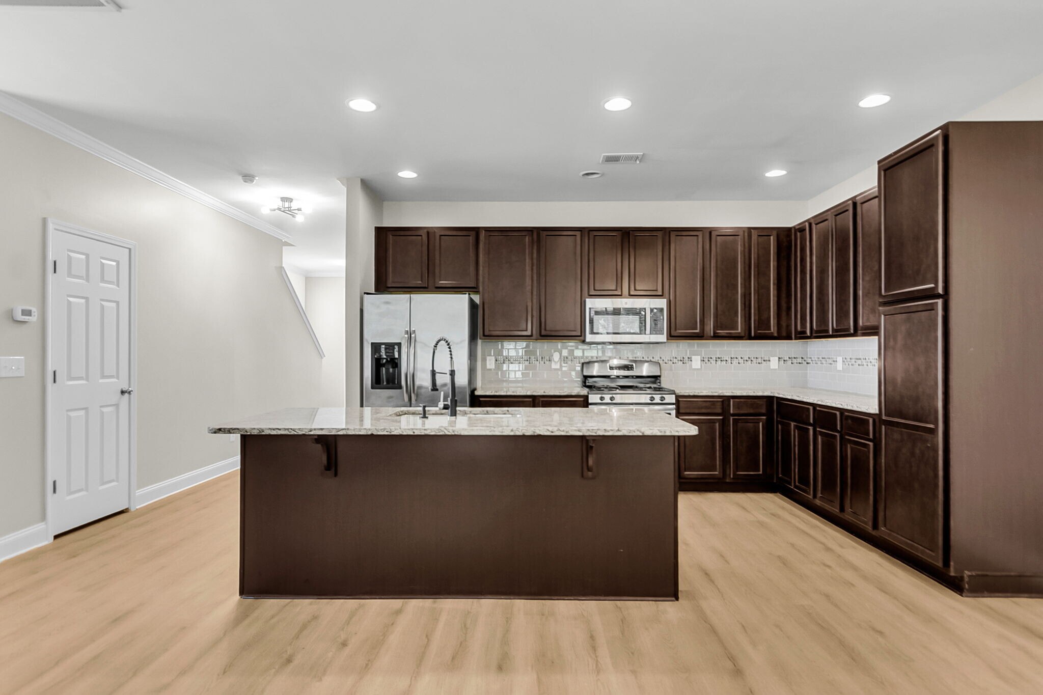 Building Photo - 229 Larissa Dr
