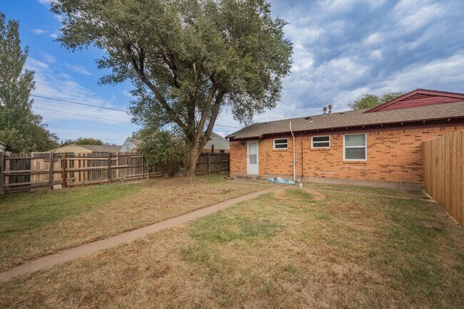 Building Photo - 2814 Duncan Dr