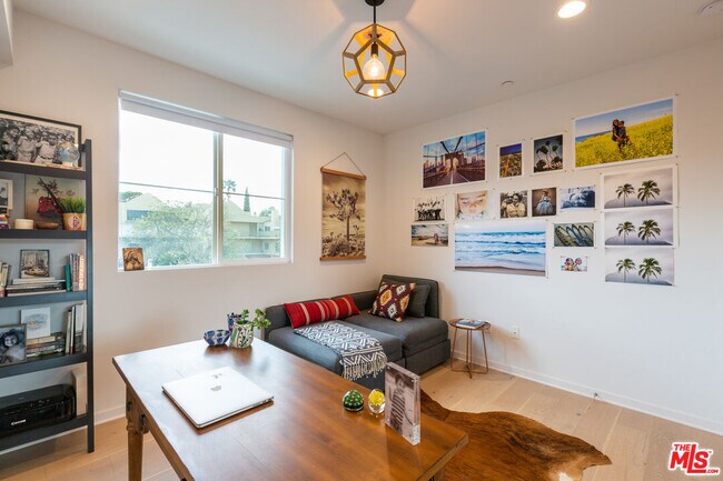 Building Photo - 4240 Laurel Canyon Blvd
