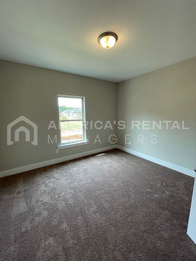 Building Photo - Home for Rent in Brookwood, AL... Available to View Now!!!
