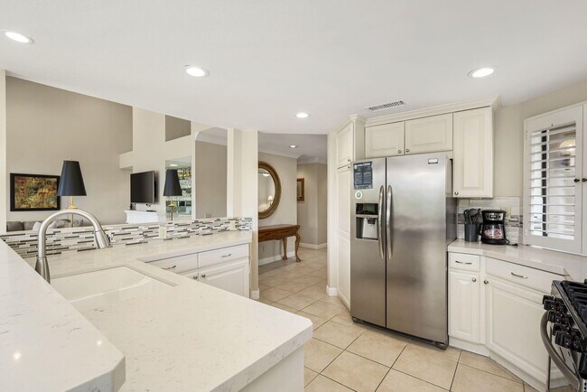 Building Photo - 76761 Chrysanthemum Way