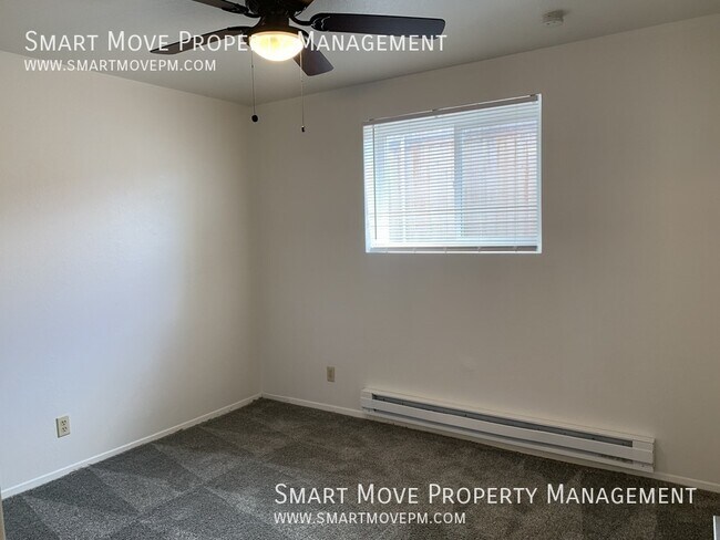 Building Photo - 2553 Targee-