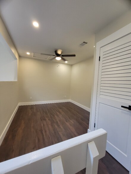 Building Photo - 5001 Grande Dr