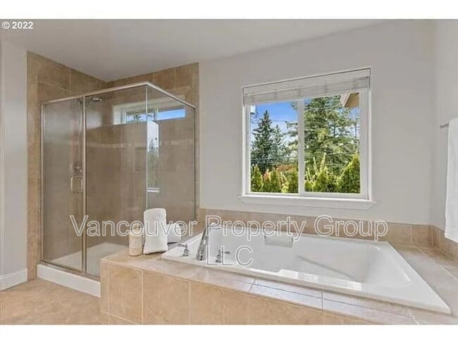 Building Photo - 2310 NE 158th Ave