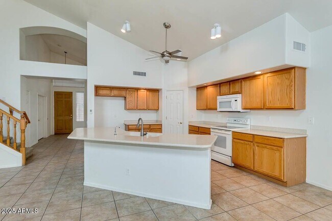 Building Photo - 6321 S 4 Peaks Pl