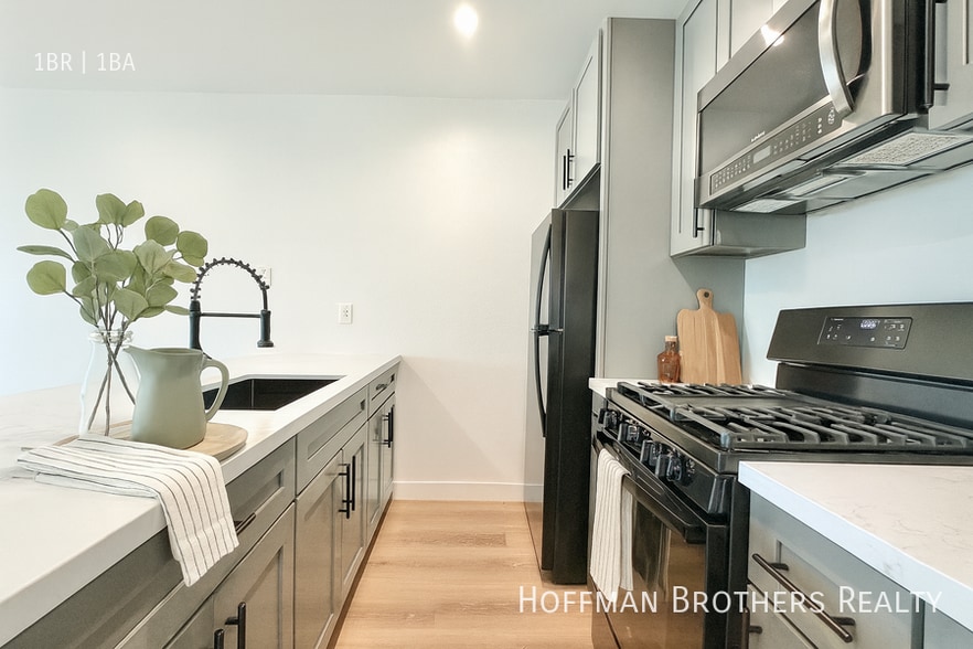 Primary Photo - 1541 Ocean Ave