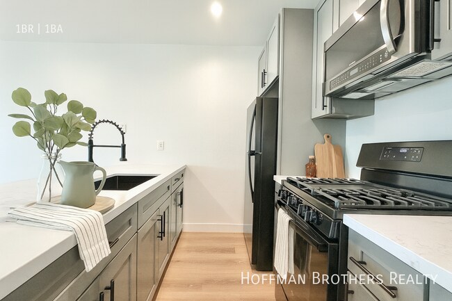 Building Photo - 1541 Ocean Ave