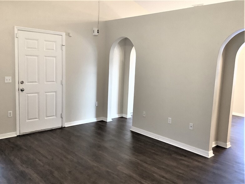 Building Photo - 30400 Pongo Way