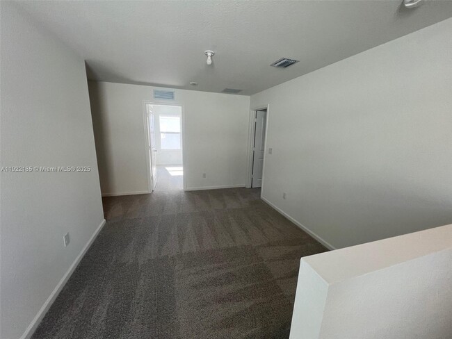 Building Photo - 5885 Sweetwood Dr